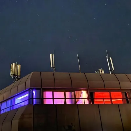 Appartement Penthouse Zentral Mit Goldstadtblick *
